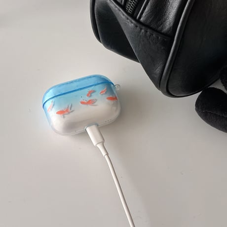 ニシキゴイ 観賞魚 Airpods４ケース めっちゃかわいい Airpods3/pro2カバー 錦鯉キーホルダー付 プレゼントにおすすめ 男女兼用[M4852]