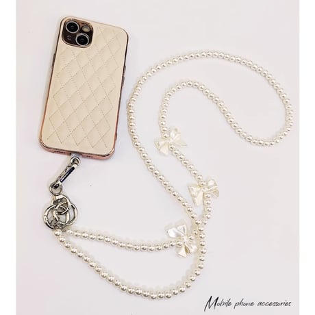 真珠ショルダーストラップ付 iPhone15/15Proケース レザーキルティング iPhone14/13/12ケース 高品質 大人気[M3713]