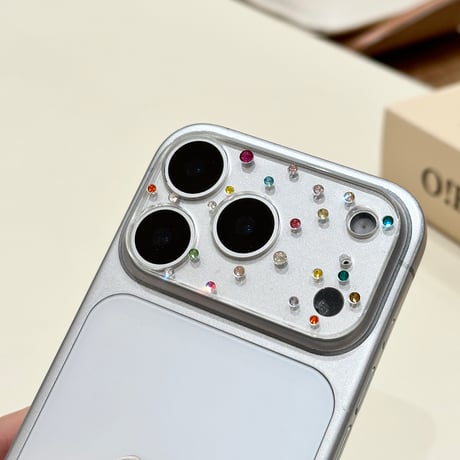 ダイヤレンズカバー iPhone17ProMax/17Pro/7カメラレンズフィルム  金属製  おしゃれ  頑丈 キラキラ 耐久性耐衝撃 [M5761]