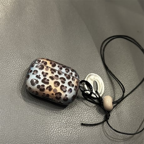 秋冬コーデ AirpodsPro3/４ケース  ヒョウ柄 Airpods3/Pro2ケース ストラップ付  可愛いアニマル柄 女子力高い[M5714]