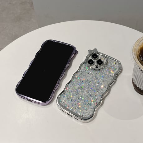 うねうねキラキラ iPhone16/16Proケース リボンデコ iPhone15Pro/14/13カバー グリッター入り 女子力UP [M4788]