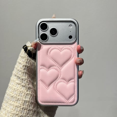 ぷっくりハート iPhone18Pro/17ケース キルティング 三連ハート iPhone16Pro/15proケース レザー調 耐衝撃[M6706]