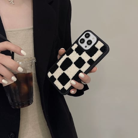 秋冬 刺繡入り iphone16/15proケース  チェック柄 iphone14pro/13/12/11カバー  柔らかい 温かい   ファッションセンスいい  ギフトにいおすすめ [M2242]