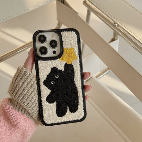 黒猫  iPhone16pro/15ケース  刺繡入り iphone14Pro/13/12/11カバー   可愛い  柔らかい 寒さを防ぐ[M2418]