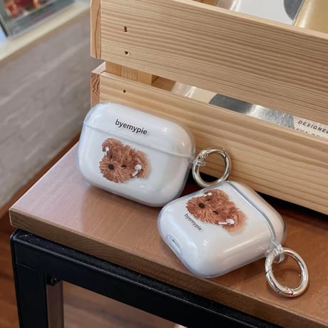 【Airpods 4】プードル 犬柄  airpodsproケース かわいい airpodsカバー   リング付 艶あり 人気品 M737