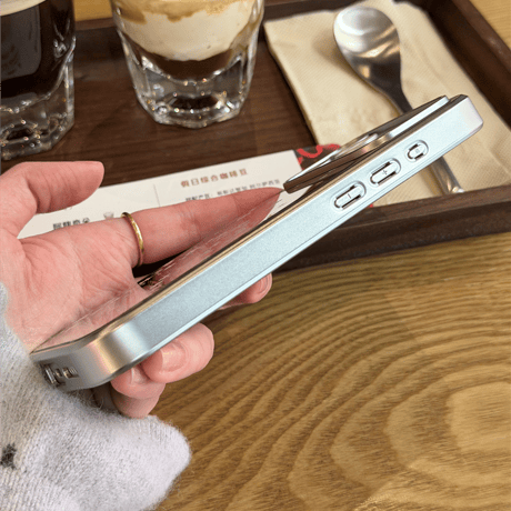 雪花 ミラー iPhone17Pro/17ケース メイク直し鏡 iPhone17ProMax/16Pro/15カバー オシャレ 丈夫 メッキ　艶感  [M5879]