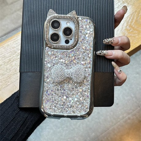 ジュエリーリボン iPhone16/16Proケース 猫耳 キラキラグリッター アイフォン15プロ/14/13proカバー おしゃれストラップ 豪華 [M4827]