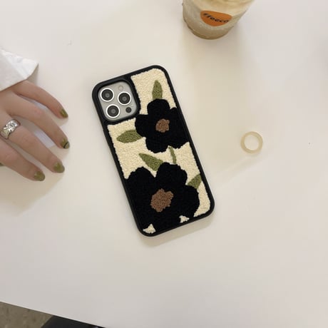 ブラック花柄  iphone13/12proケース  刺繡入り アイフォン11/xsmaxカバー  可愛い  柔らかい 温かい  ガールズに人気  秋冬向けM1236