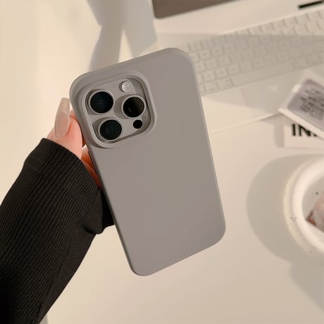 高品質シリコン iPhone15/15proカバー シンプル風 アイフォン14pro/12/13proケース  耐久性あり 丈夫 耐衝撃[M3753]