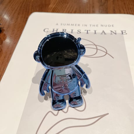 宇宙飛行士 スマホグリップスタンド  メッキ かわいいクール  粘着タイプ 個性ファッション 全機種対応 ギフトにおすすめ[M2680]