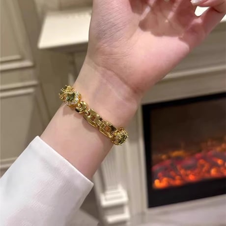 ダイヤ Apple watch series10 バンド クローバー オシャレ アップルウォッチseries 9 8 7 6 5 4 SE Ultra  大人ファッション 高級感たっぷり[M4751]
