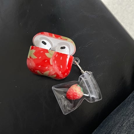 ストロベリー柄 Airpods Pro3ケース 美味しそう Airpods4/3カバー pro2/Pro1ケース 可愛いキーホルダー付 光沢感[M6167]