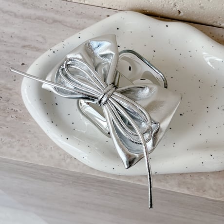 リボン Airpods４ケース Airpods3/2 光沢感 airpodspro2/1カバー 金属ビーズストラップ おしゃれ [4833]