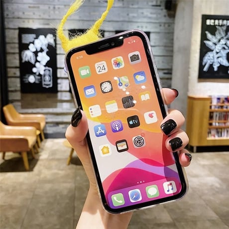 トロールズ人形 アイフォン13/12/11ケース  ラメ入り可愛いiphonexs/se2/8カバー 個性面白いおもちゃ ソフトクリアケース  ギフトM326