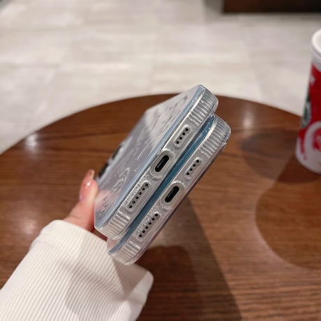 オシャレ iPhone15/15Proケース キラキラチョウ iPhone/14/13ケース ホワイト 女子に人気 [M3763]