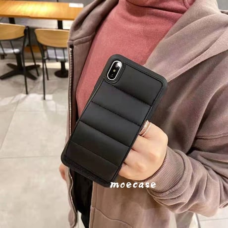 ダウンっぽい iphone15Pro/15promaxケース マジックテープ付きアイフォン14/13/12Proカバー 羽毛入り 冬人気  黒色系 男女兼用M269