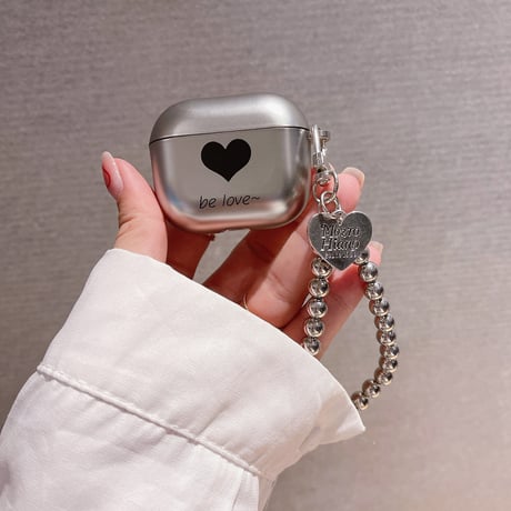 銀色 airpods4/3ケース  黒色ハート柄  チェーン付き エアーポッズプロカバー  マット 指紋/汚れ防止 可愛い   頑丈 [M1734]