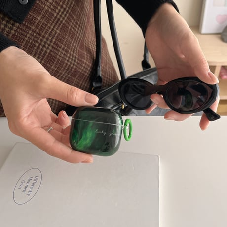 ぼかしグリーン Airpods 4ケース エメラルド柄 Airpodspro2/proカバー Airpods3/2 めっちゃ可愛い リング付き[M4904]