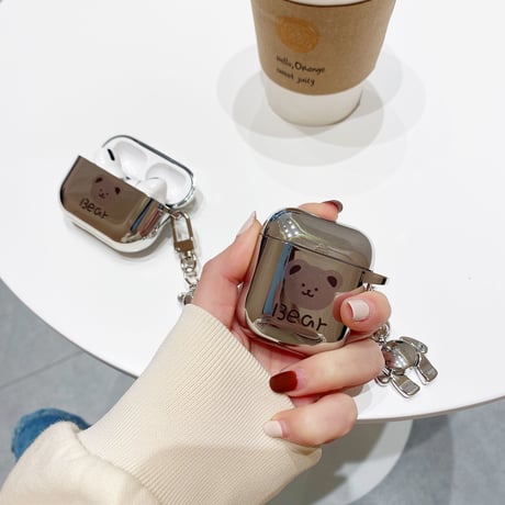 【Airpods 4】クマさん Airpodspro2ケース Bear airpods3/2ケース  銀色 同系小物とチェーン付き 可愛いM279