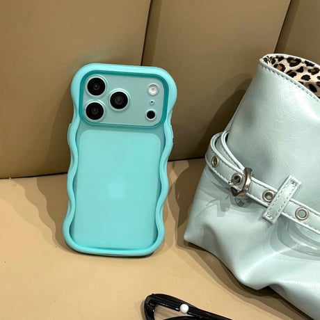 うねうね iPhone17/17Proケース 指紋防止 iPhone16Pro/15pro/14ProMaxケース カメラ保護 シンプル風[M6535]