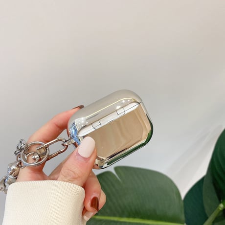 【Airpods 4】クマさん Airpodspro2ケース Bear airpods3/2ケース  銀色 同系小物とチェーン付き 可愛いM279