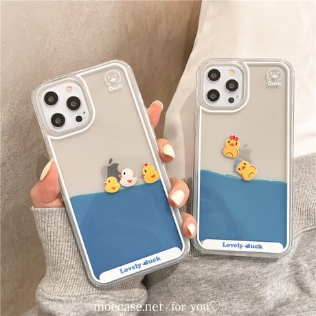 動く液体 アヒル iPhone14/15proケース 泳ぐダック アイフォン13/12/11カバー かわいい ストレス解消 ギフトにおすすめ [M2875]