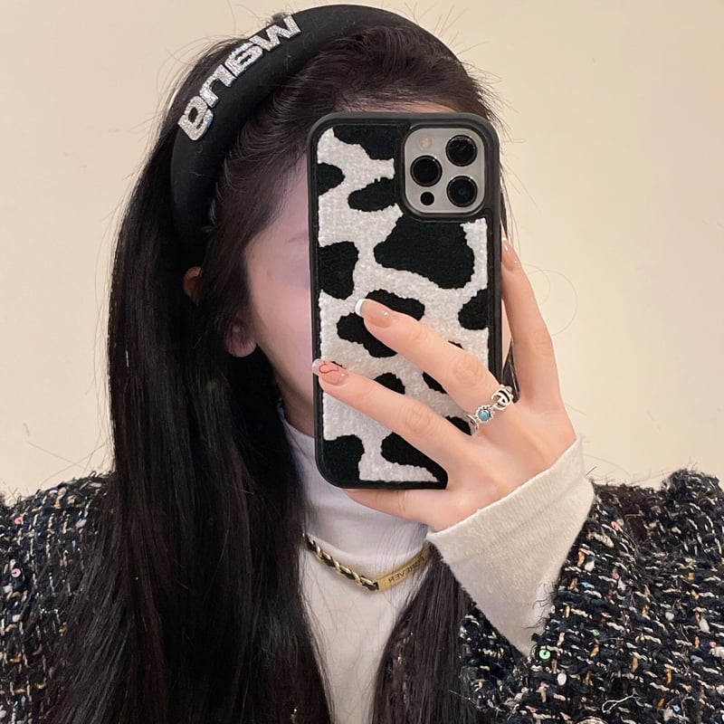 牛柄 ゼブラ柄 iphone16/16proカバー 刺繡 アイフォン15Pro/14/13/