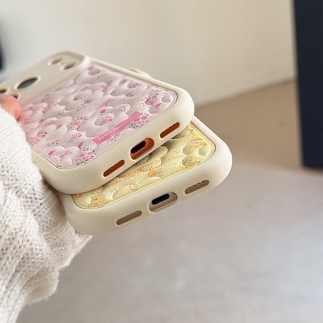 オトナ可愛い iPhone17Pro/17ケース 刺繡花柄 皮っぽ iPhone17ProMax/16/15Proケース カメラカバー 淡色系[M5889]
