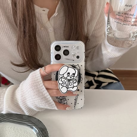 本を読むわんちゃん  iPhone17Pro/17ケース グリップ付き MagSafe対応 iPhone17ProMax/16/15Proカバー かわいい ギフトにおすすめ[M6190]