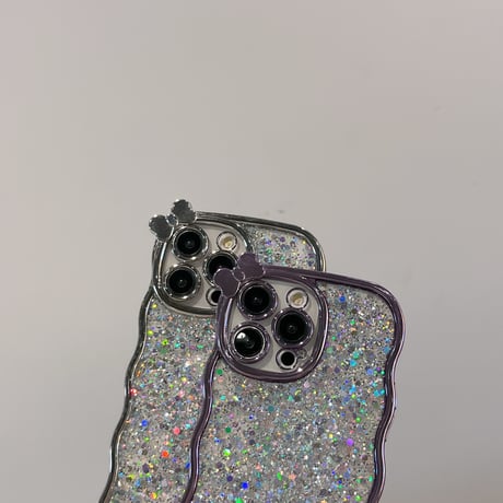 うねうねキラキラ iPhone16/16Proケース リボンデコ iPhone15Pro/14/13カバー グリッター入り 女子力UP [M4788]