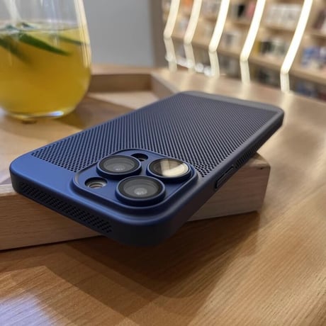放熱 iPhone15Pro/15ProMaxケース メッシュケース カメラレンズ保護 iPhone14/13/12proカバー 耐衝撃 指紋防止  薄型軽量 [M3569]