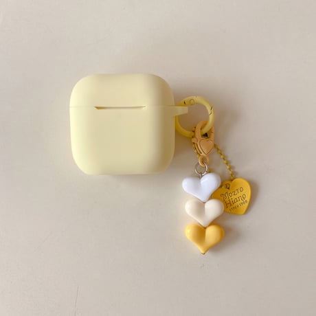 薄い黄色 Airpods Pro3ケース シリコン製 Airpods 4/3カバー  AirpodsPro2/1  充電口カバー付  ハートキーホルダー付 [M6125]