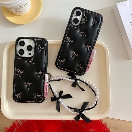 刺繡リボン iPhone16/16Proケース レザー パールストラップ アイフォン15プロ/14/13proカバー 可愛い トレンドファッション [M4996]