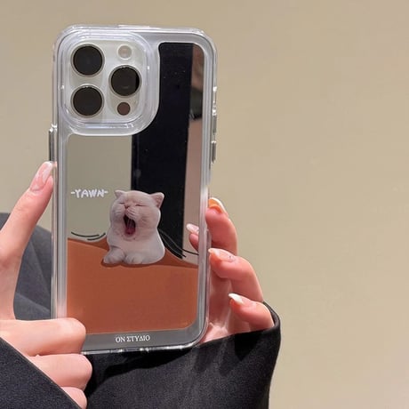 猫 ミラーiPhone15/15proケース  丈夫 iPhone14pro/13/12カバー 可愛い 丈夫[M4175]