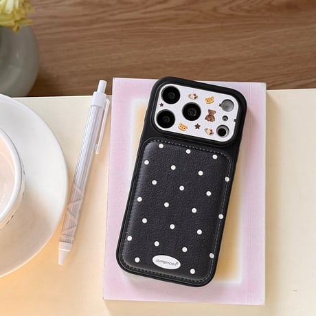 熊ちゃんカメラカバー iPhone17Pro/17ケース 皮 水玉模様 iPhone17ProMax/16Pro/15カバー ブラック ギフトにおすすめ[M6076]