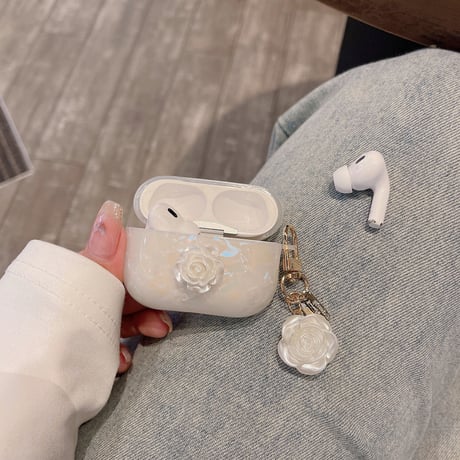 【Airpods4】ツバキの花  Airpods Pro2ケース 貝殻紋  airpods3カバー  アクセサリー付き  お洒落 ガールズに人気 [M2521]