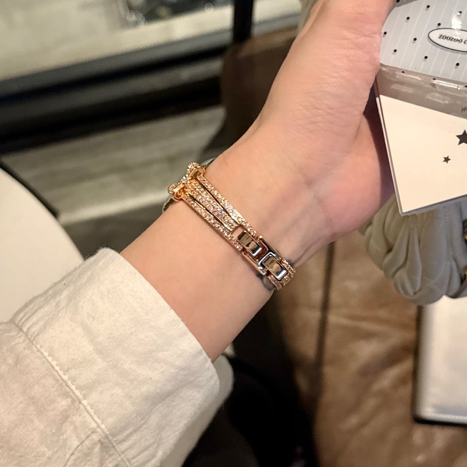 6a24cb358feb7829d120a3c8