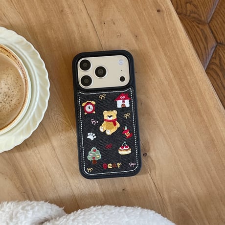 刺繡熊ちゃん iPhone17Pro/17ケース デニム素材  iPhone17ProMax/16Pro/15カバー 可愛すぎ オシャレ 秋冬ファッション [M5972]