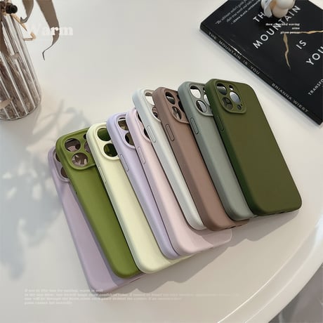 高品質シリコン iPhone15/15proケース 保護力強い iPhone14/13/12proカバー 耐久性あり シンプルコーデ 高級感[M3894]