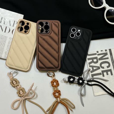 ダウンっぽい iPhone16Pro/16ケース ストラップ付 iPhone15Promax/14/13proカバー 高級感高品質 オシャレ [M4911]