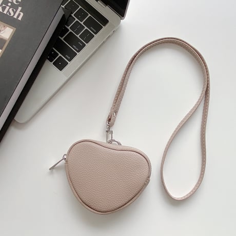 ハート型レザー 小銭入れ Airpodsケース コインケース ストラップ付 かわいい 便利 耐久性ある  ギフトにおすすめM6474]