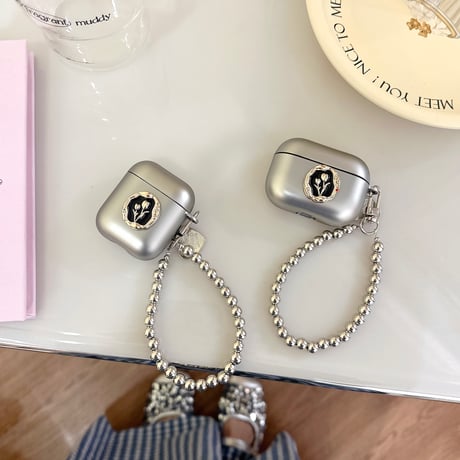【Airpods 4】高級感 Airpodspro2/proケース  シルバー ストラップ付 Airpods3/2カバー 花デコ 可愛い ギフトに最適[M4135]