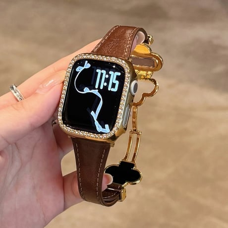 マグネット式 Apple watchバンド クローバー レザー アップルウォッチベルト  series11 10 98 7 6 SE3 SE2  Ultra3/ 2 高級感 耐久性ある[M6150]