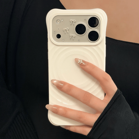リボンカメラカバー iPhone17Pro iPhone17ProMax レンズフィルム  ダイヤデコ キラキラ  おしゃれ  頑丈 きれい [M6045]