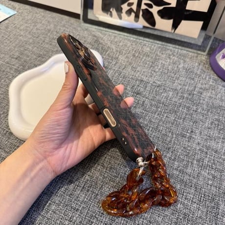 べっ甲 iPhone16Pro/16ケース チェーン付き iPhone15/14pro/13Pro/12ケース 質感ある 透明感 女子力アップ シック[M4835]