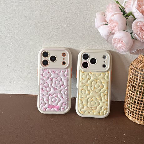 オトナ可愛い iPhone17Pro/17ケース 刺繡花柄 皮っぽ iPhone17ProMax/16/15Proケース カメラカバー 淡色系[M5889]