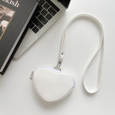 ハート型レザー 小銭入れ Airpodsケース コインケース ストラップ付 かわいい 便利 耐久性ある  ギフトにおすすめM6474]