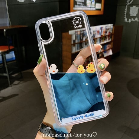 動く液体 アヒル iPhone14/15proケース 泳ぐダック アイフォン13/12/11カバー かわいい ストレス解消 ギフトにおすすめ [M2875]