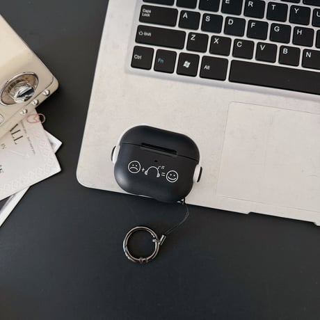 【Airpods4】スタンド付 AirpodsPro2/Pro1ケース 音楽 Airpods3/2カバー リング付 黒色 ギフトにおすすめ [M4522]