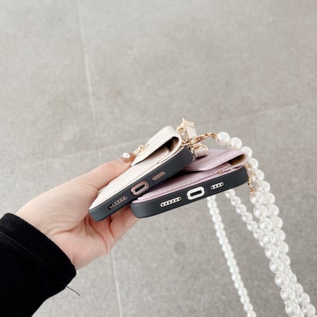 真珠ストラップ付 iphone14/14proケース カード収納 アイフォンSE3/13/12/11PROケース セレブ愛用 高級感 ガールズに人気[M2457]